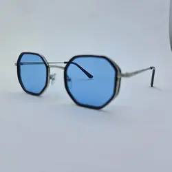 خرید عینک دید در شب برند پلیس با فریم نقره ای 8 ضلعی و عدسی آبی مدل 8387 | فروشگاه آرکوشاپ