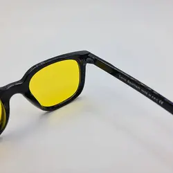 خرید عینک دید در شب با لنز زرد رنگ برند دیوید بکهام و فریم مشکی D22842 | فروشگاه آرکوشاپ