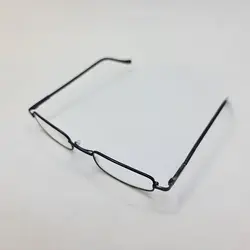 خرید عینک مطالعه با نمره چشم 2.00 و طرح خودکاری و قاب مشکی و زرد | فروشگاه آرکوشاپ