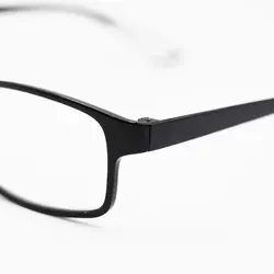 خرید عینک مطالعه با نمره +1.00 با فریم مشکی، نشکن و بسیار انعطاف پذیر مدل 51 | فروشگاه آرکوشاپ