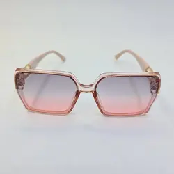 خرید عینک آفتابی برند فندی با فریم صورتی و عدسی دو رنگ سایه روشن مدل 6063 | فروشگاه آرکوشاپ