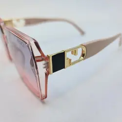 خرید عینک آفتابی برند فندی با فریم صورتی و عدسی دو رنگ سایه روشن مدل 6063 | فروشگاه آرکوشاپ