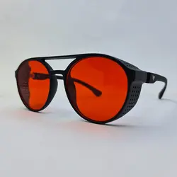 خرید عینک آفتابی امپریو آرمانی با عدسی قرمز و فریم مشکی رنگ بغل دار مدل 1807 | فروشگاه آرکوشاپ