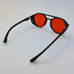 خرید عینک آفتابی امپریو آرمانی با عدسی قرمز و فریم مشکی رنگ بغل دار مدل 1807 | فروشگاه آرکوشاپ