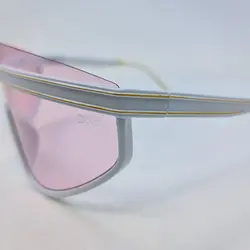 خرید عینک فانتزی با عدسی بزرگ، یکسره، فریم سفید طرح نقاب و عدسی صورتی مدل D23 | فروشگاه آرکوشاپ