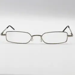 خرید عینک مطالعه خودکاری باکیفیت با نمره +2.00، فریم نقره ای و قاب سفید | فروشگاه آرکوشاپ