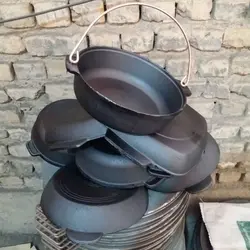 تابه چدنی آبندی شده خالص بدون روکش شیمیایی (چدن روسی ماهیتابه ماهی تابه چدنی روس) تابه ووک چدن . تابه گریل ووک . قابلمه چدنی . ماهیتابه چدنی . سرویس چدنی . ظروف چدنی آقای سنگی