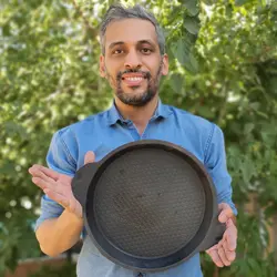 تابه چدنی آبندی شده خالص بدون روکش شیمیایی (چدن روسی ماهیتابه ماهی تابه چدنی روس) تابه ووک چدن . تابه گریل ووک . قابلمه چدنی . ماهیتابه چدنی . سرویس چدنی . ظروف چدنی آقای سنگی