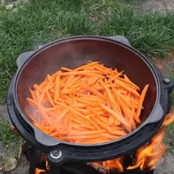 قازن چدن خالص بدون روکش شیمیایی 15 لیتری (چدن روسی پاتیل غازن قابلمه دیگ چدنی) ظرف کوهنوردی و سفر