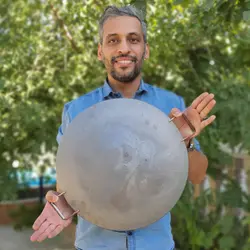 ساج سفری چدنی 44 سانتی دسته دار ساج نان پزی چدن خالص بدون روکش شیمیایی (ساچ روسی ظرف چدنی) ظروف کوهنوردی و طبیعتگردی و ظروف سفری | ساج ووک چدنی تابه ووک چدنی . ماهیتابه چدنی . قابلمه چدنی