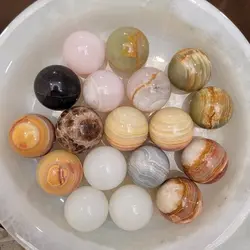 گوی سنگی سنگ مرمر کاملا گرد پاکستانی وارداتی قطر 4.5 تا 5 سانتیمتر | هدیه تولد | جهیزیه عروس | کادویی | ظروف سنگی آقای سنگی | ظروف آنتیک و کلکسیونی