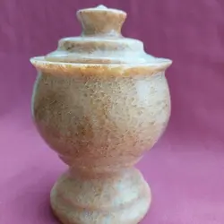 شکلات خوری سنگی سایز کوچک و یا قندان سنگی مدل پایه دار جنس سنگ مرمر پرتقالی | هدیه تولد | جهیزیه عروس | کادویی | ظروف سنگی آقای سنگی | ظروف آنتیک و کلکسیونی