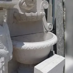 آبنما سنگی دیواری با خروج آب از دهان مجسمه شیر سنگی مناسب پذیرایی و روف گاردن و بالکن و محوطه و باغ ویلا | هدیه تولد | جهیزیه عروس | کادویی | ظروف سنگی آقای سنگی | ظروف آنتیک و کلکسیونی