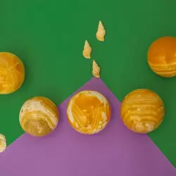 گوی های شانس بسیار زیبا،سایز متوسط و بزرگ،کمک به جذب انرژی های منفی محیط اطراف و حس آرامش فراوان،سنگ طبیعی مرمر پرتغالی | هدیه تولد | جهیزیه عروس | کادویی | ظروف سنگی آقای سنگی | ظروف آنتیک و کلکسیونی