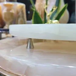 سینی سنگی سرو و پذیرایی سنگی ،سنگ طبیعی مرمر سفید،مدل پایه کوتاه،جنس پایه فلز با کیفیت ابکاری شده، سایز 30 | هدیه تولد | جهیزیه عروس | کادویی | ظروف سنگی آقای سنگی | ظروف آنتیک و کلکسیونی