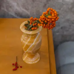 گلدان سنگی ،مدل شیپوری ،سنگ مرمر طبیعی کرم و پرتغالی،خاصیت درمانی و دفع انرژی منفی | هدیه تولد | جهیزیه عروس | کادویی | ظروف سنگی آقای سنگی | ظروف آنتیک و کلکسیونی