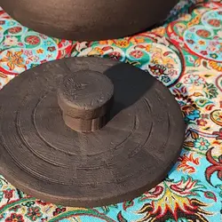 قابلمه سنگی 2  نفره طراحی شده | جهیزیه عروس | دیگ سنگی | دیزی سنگی | هدیه تولد | ظروف سنگی آقای سنگی