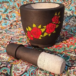 هاون سنگی متوسط طراحی شده طرح گلبرگ قرمز | ظروف سنگی آقای سنگی | جهیزیه عروس | هدیه تولد