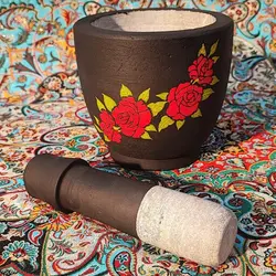 هاون سنگی متوسط طراحی شده طرح گلبرگ قرمز | ظروف سنگی آقای سنگی | جهیزیه عروس | هدیه تولد