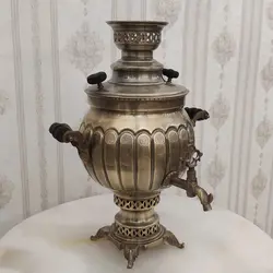 سماور زغالی برنجی ۶ لیتری مدل دارسی آنتیک کد ۱۲۰۷