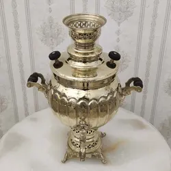 سماور زغالی برنجی ۶ لیتری مدل دارسی طلایی کد ۱۲۰۶