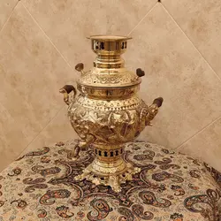 سماور ذغالی برنجی ۴ لیتری هخامنش قلم زرد کد ۱۱۵۷