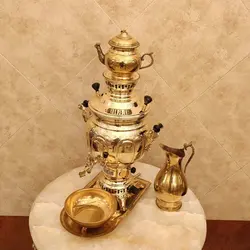 سماور برنجی گازی ۸ لیتری ساده زرد با سرویس کد ۱۳۵۱s