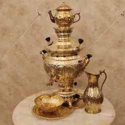 سماور برنجی گازی ۸ لیتری طرح هخامنش قلم زرد با سرویس
