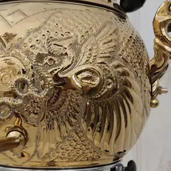 سماور گازی برنجی ترموکوپل دار ۶ لیتری مدل طاووس با قوری کد ۱۳۶۳