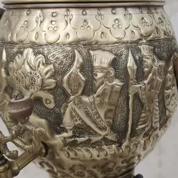 سماور گازی برنجی ۶ لیتری قلم دست برجسته هخامنش آنتیک با سرویس کد ۱۳۰۲S