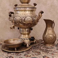 سماور برنجی گازی قلم دست مدل شیر و خورشید ۸ لیتری آنتیک با سرویس کد ۱۳۵۴s