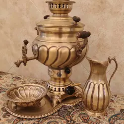 سماور برنجی گازی ۸ لیتری آنتیک با سرویس کد ۱۳۵۲s