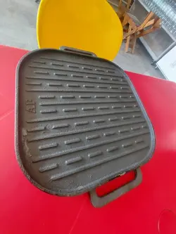 استیک پز چدنی مربع تابه استیک پز (گریل دو طرفه چدن خالص بدون روکش تابه گریل چدنی روس) درمان کمخونی صفحه گریل چدنی جهیزیه