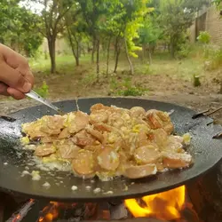 ساج چدنی خالص 33 سانتی | ساج نان پزی چدن خالص بدون روکش شیمیایی (ساچ روسی ظرف چدنی) ظروف کوهنوردی و طبیعتگردی و ظروف سفری | ساج ووک چدنی تابه ووک چدنی . ماهیتابه چدنی . قابلمه چدنی | ساج چدنی | ساج سفری | ظروف چدنی اصل | ساج چدن خالص