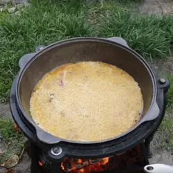 قازن چدن خالص بدون روکش شیمیایی 40 لیتری (چدن روسی پاتیل غازن قابلمه دیگ چدنی) ظرف مخصوص کوهنوردی