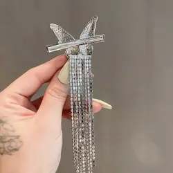 گیره انبری پروانه دنباله دار