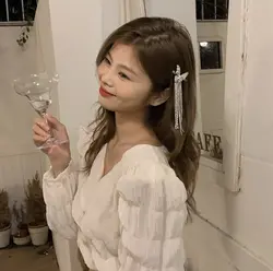 گیره انبری پروانه دنباله دار