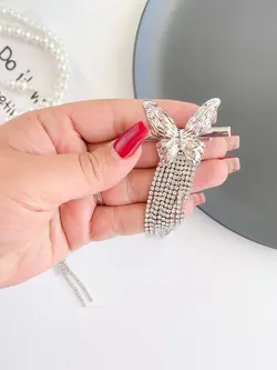 گیره انبری پروانه دنباله دار