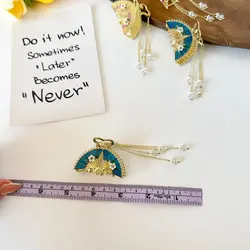 کلیپس فلزی آویزدار درباری(Hand Fan)