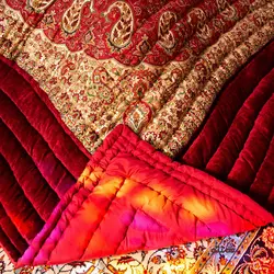 لحاف کرسی دست دوز ترمه طرح نسترن رنگ قرمز