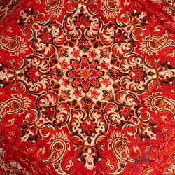 لحاف کرسی دست دوز ترمه طرح شاهسوند رنگ قرمز
