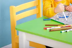 میز تحریر کودک رنگارنگ