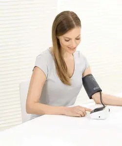 دستگاه فشار خون سنج بازویی مانیتور دار BM 40 بیورر