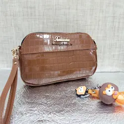 کیف زنانه ورنی پاسپورتی دستی