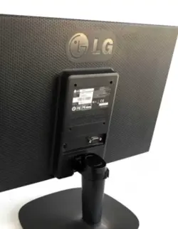 مانیتور ال ای دی کارکرده 19 اینچی ال جی LG 19M35