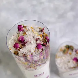 نمک حمام گل محمدی | لایه بردار پوست - فروشگاه اینترنتی پزبده| فروش اکسسوری