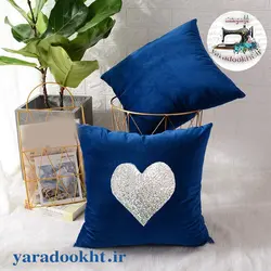 کوسن مخمل طرح LOVE - یارا دوخت