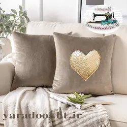 کوسن مخمل طرح LOVE - یارا دوخت
