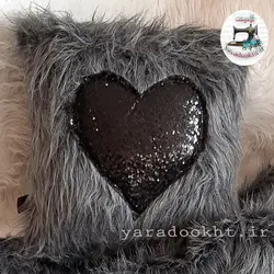 کوسن خز پرز بلند مدل لاو پولکی کد 001 - یارا دوخت