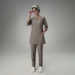 اسکراب و شلوار زنانه مدل سه دکمه پارچه ترگال - روپوش پزشکی کاروان